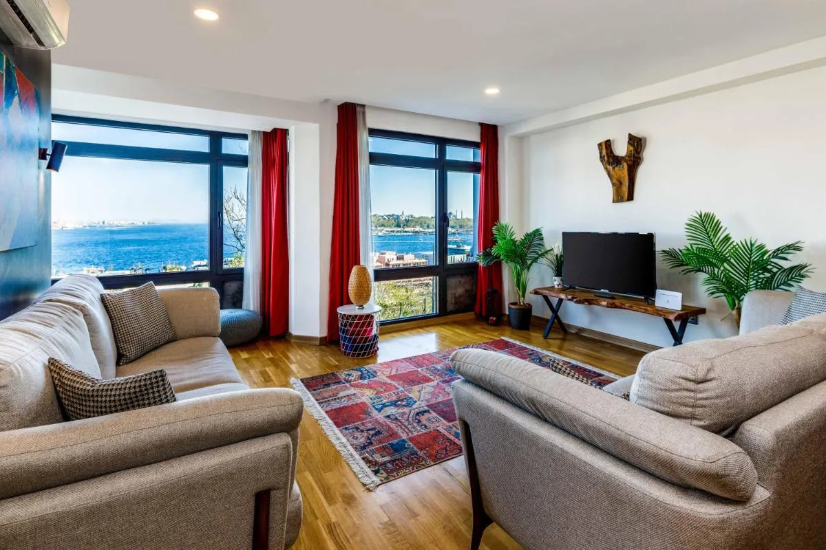 Image 4 of Monnas Bosphorus