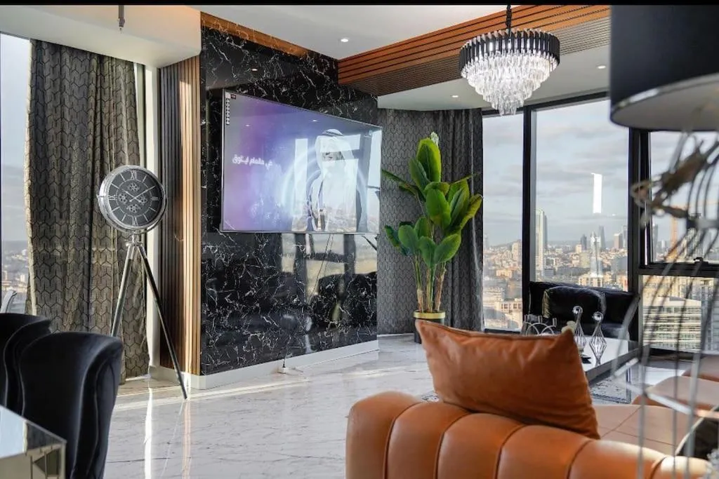 Image of Most lavish apt 40 Floor skyviwe ist
