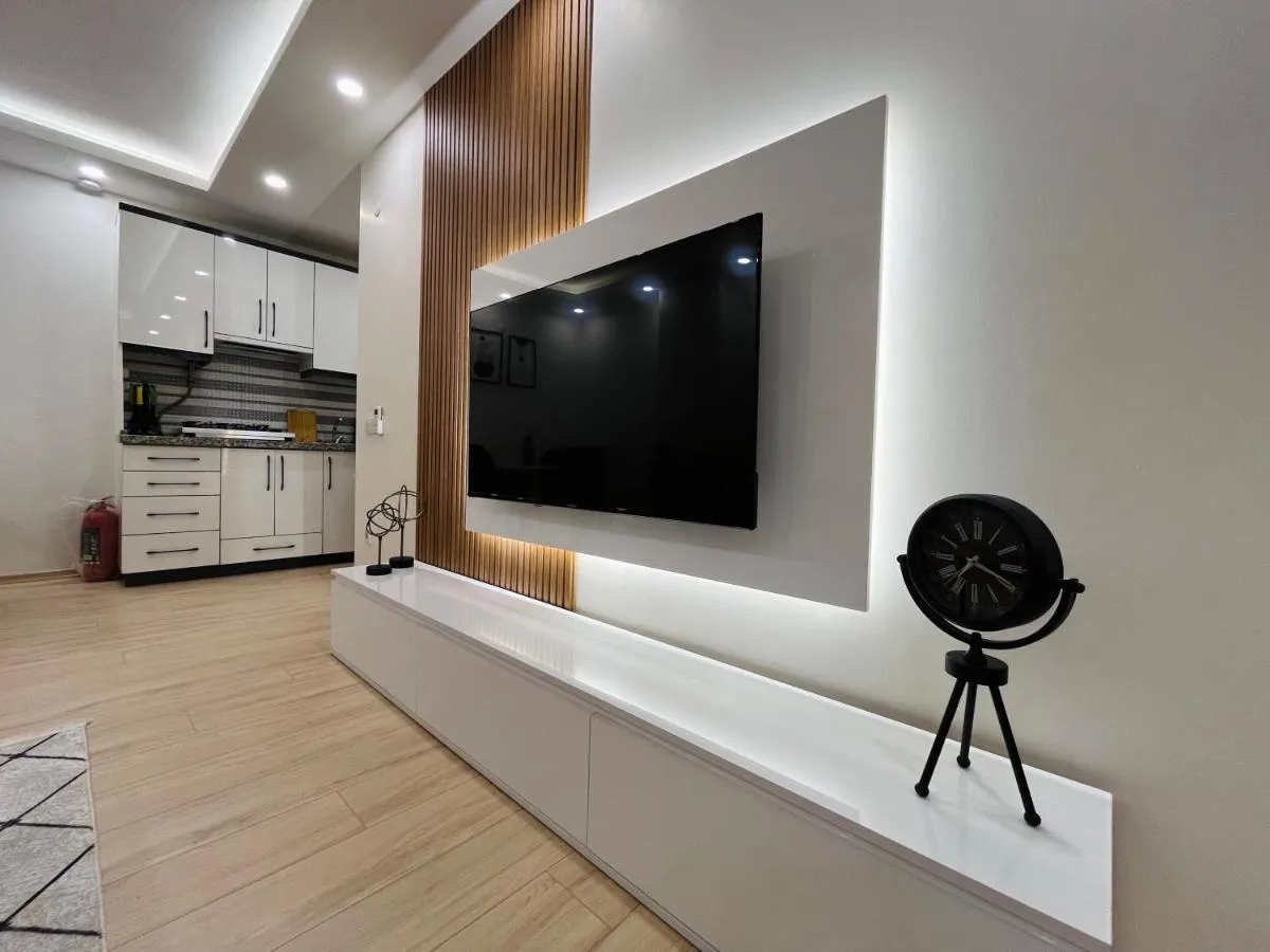 Image 3 of New West Suites