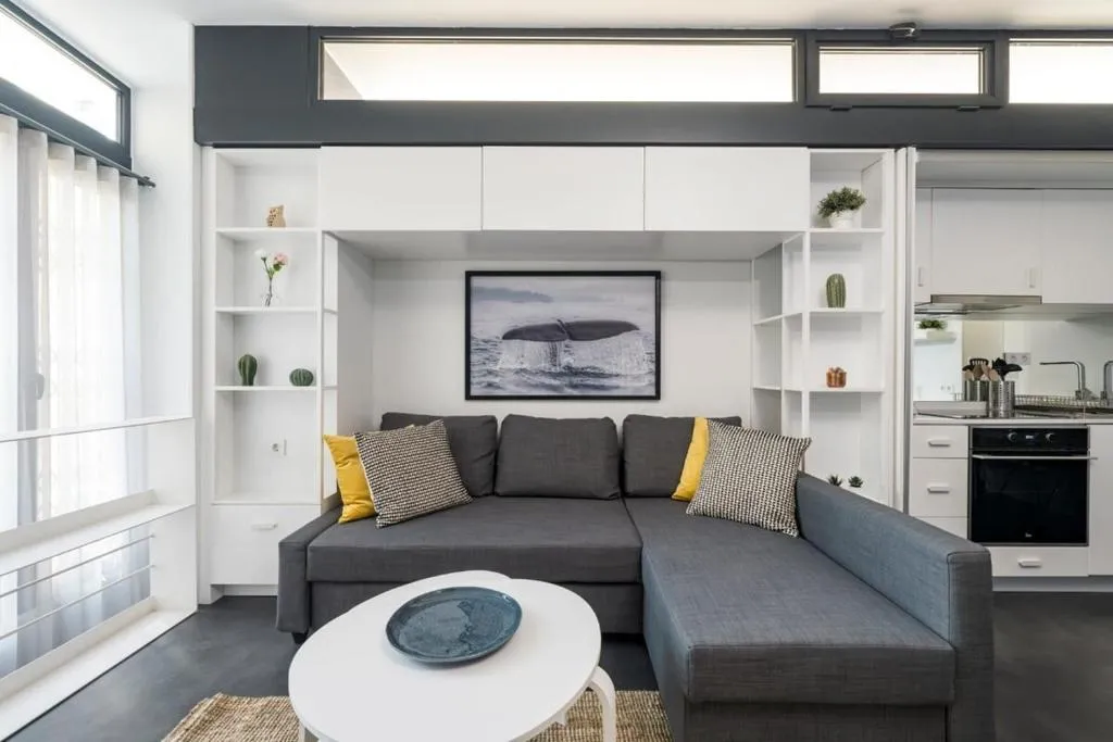 Image of Newly Designed Central Modern Smart Duplex! #143