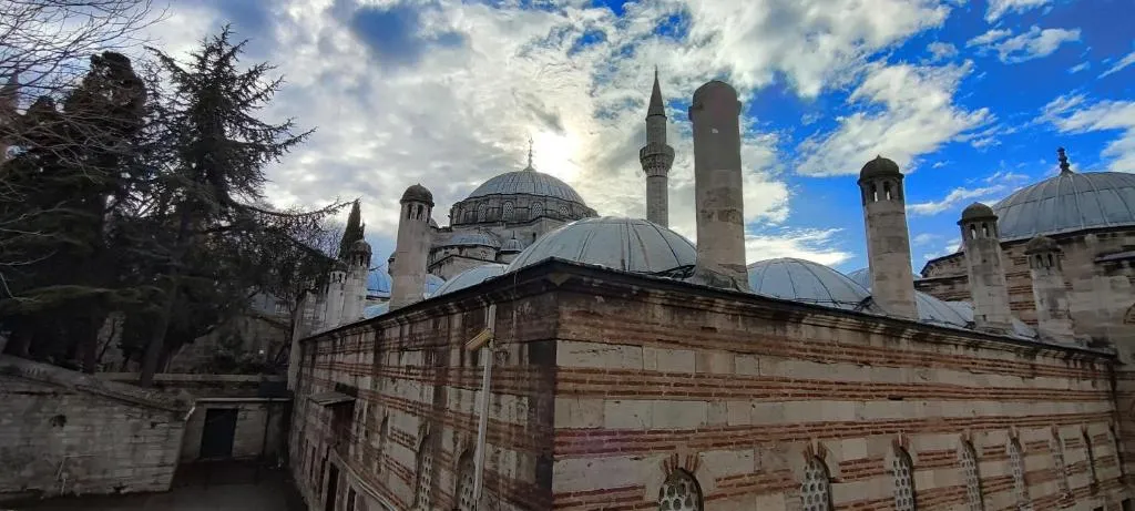 Image of Nur home1 Abuzer Yegin