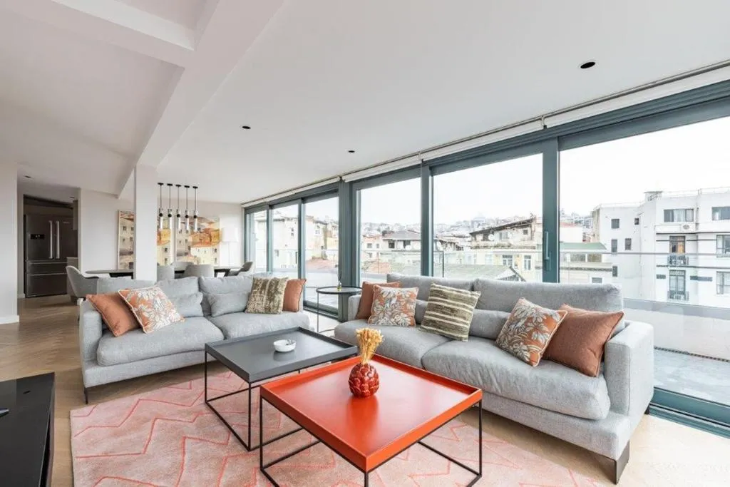 Image of Penthouse Duplex 4br25bath Terrace Views! #258