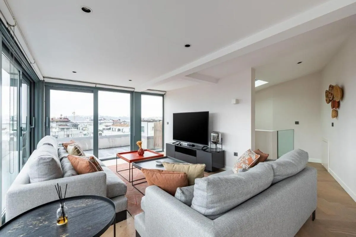 Image 1 of Penthouse Duplex 4br25bath Terrace Views! #258