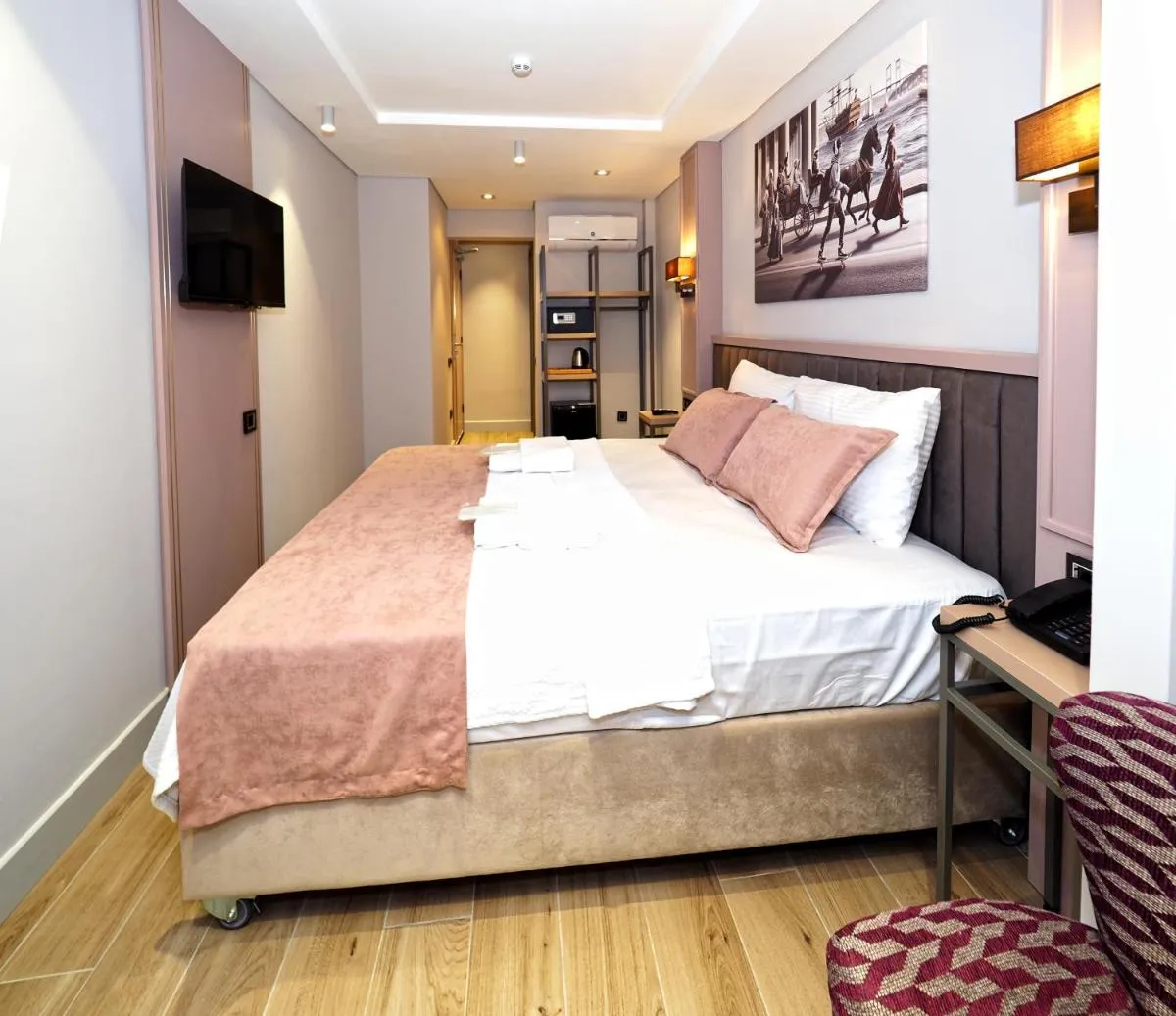 Image 2 of Premium Hotel Old City