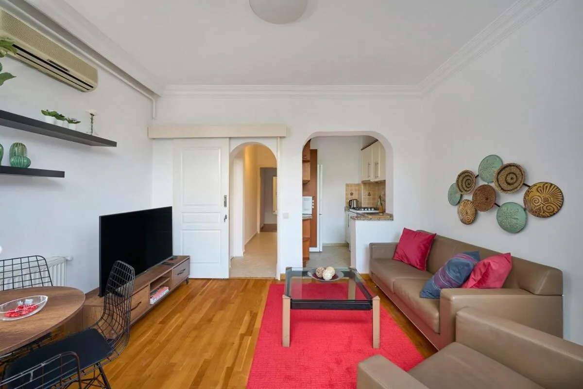 Image 2 of Private Modern Duplex 2bed1bath W Terrace! #76