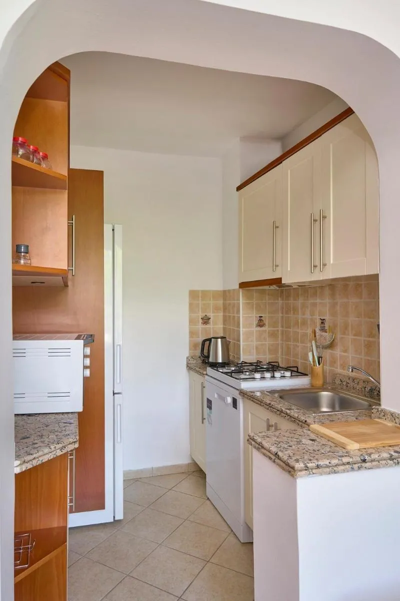 Image 4 of Private Modern Duplex 2bed1bath W Terrace! #76