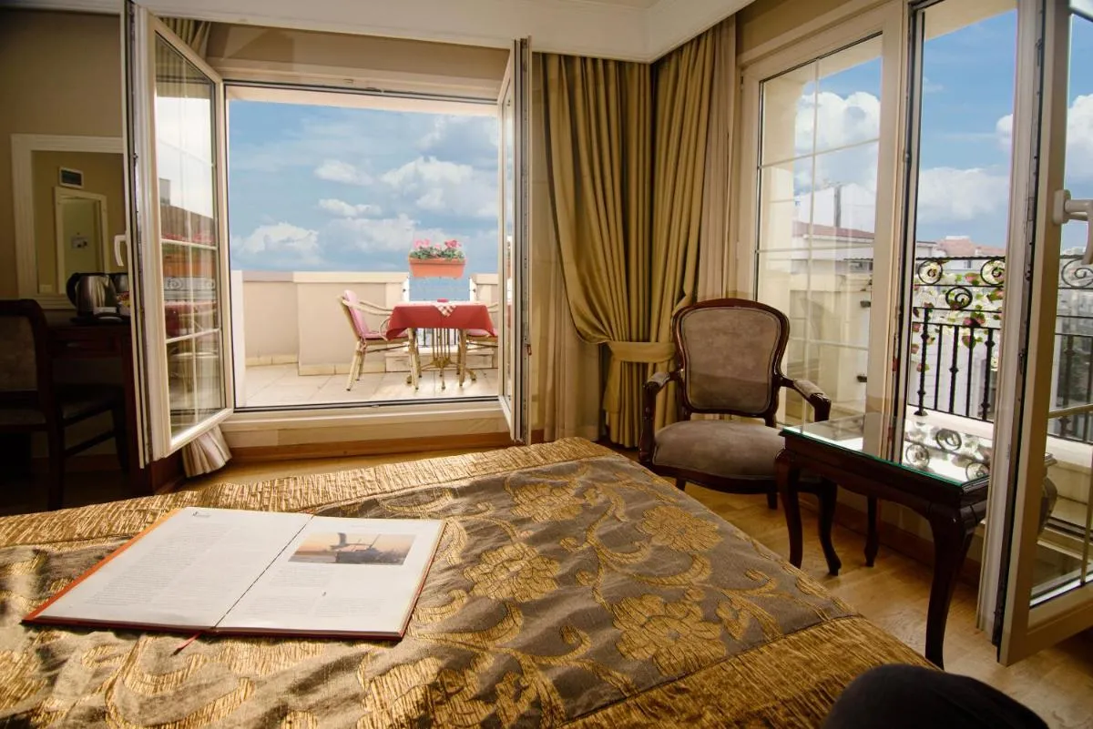 Image 2 of Recital Hotel