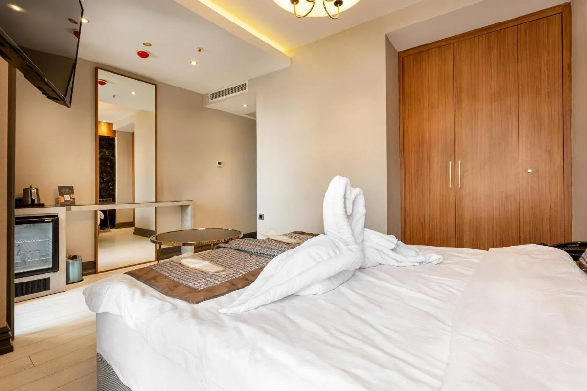 Image 3 of Santra Hotel