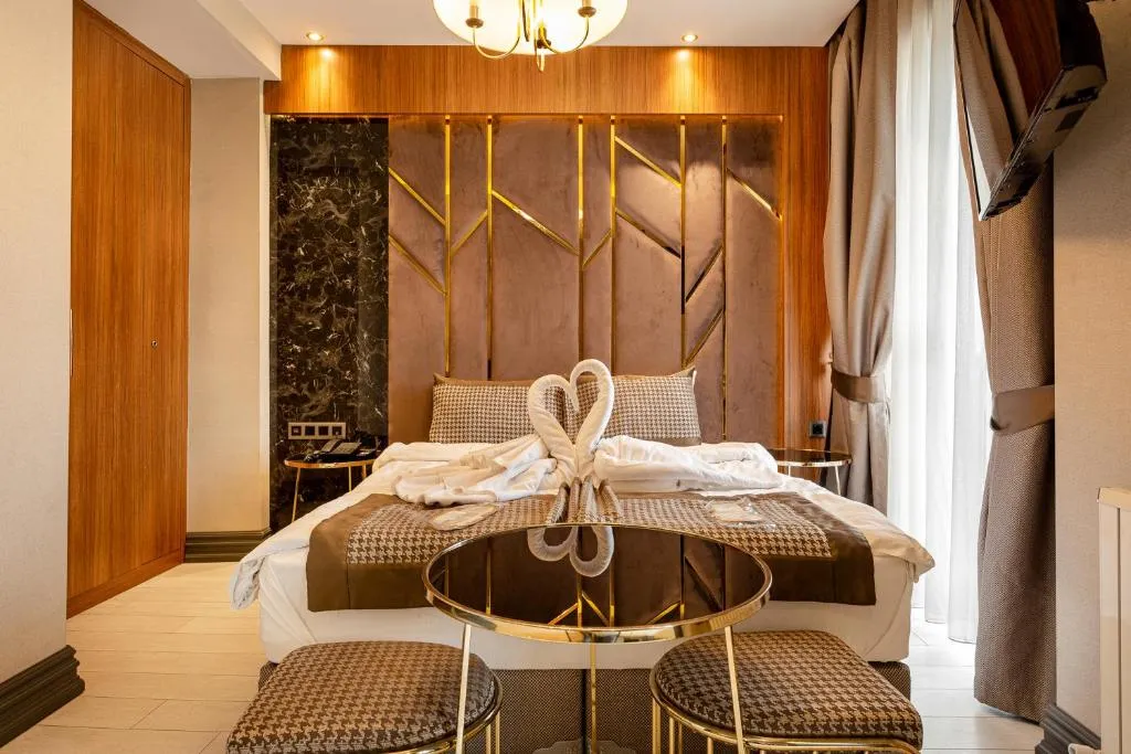 Image of Santra Hotel