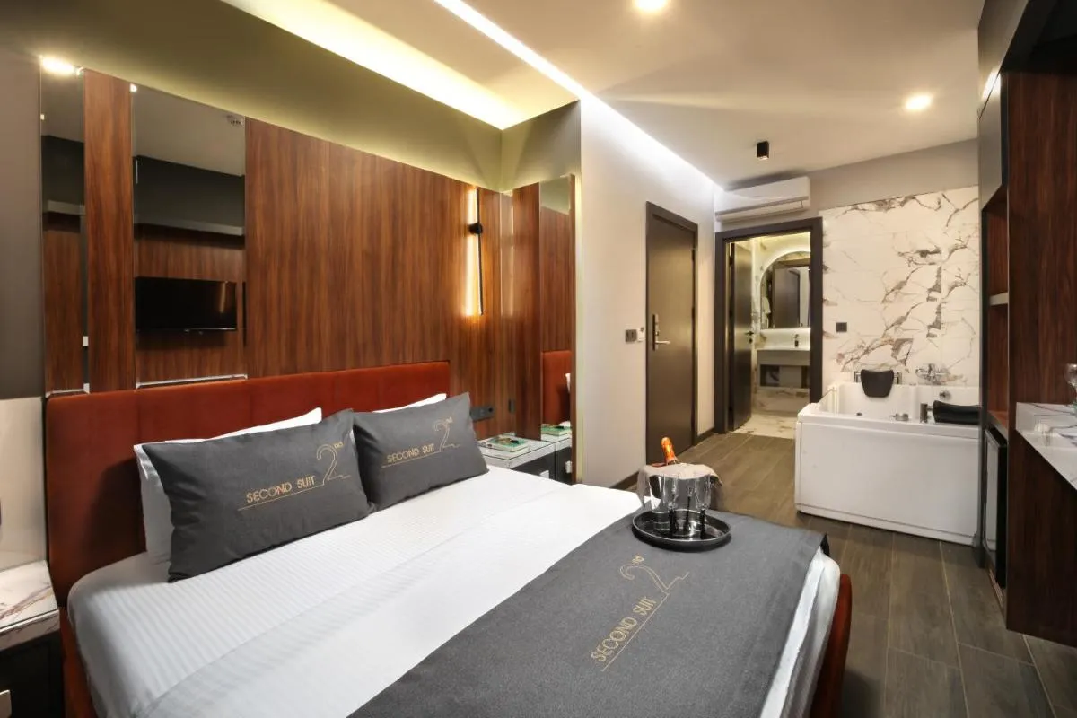 Image 5 of Second Suit Hotel