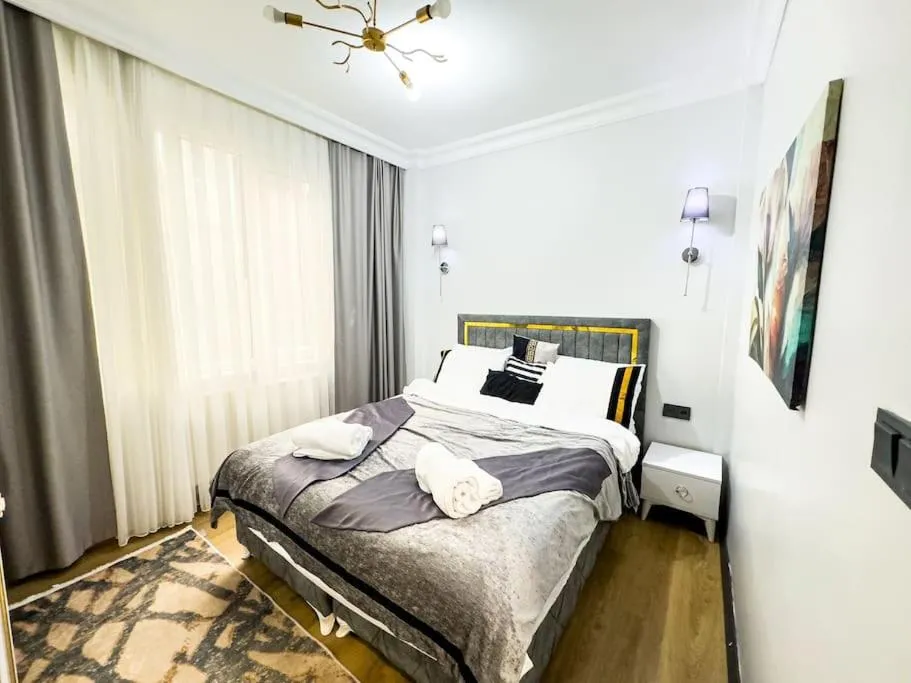 Image 1 of Sisli apartment 6 4 4