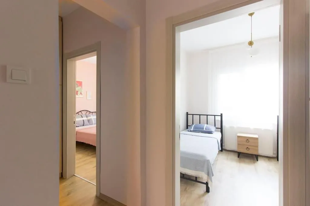 Image 2 of Soft modern inspiring flat in the center of Moda