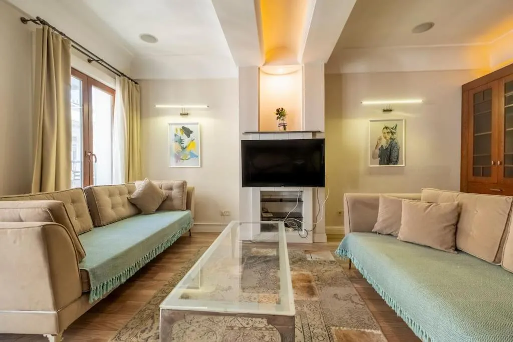 Image 5 of Spacious Apartment, 1-min to Taksim Square
