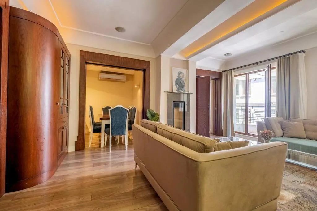 Image 6 of Spacious Apartment, 1-min to Taksim Square