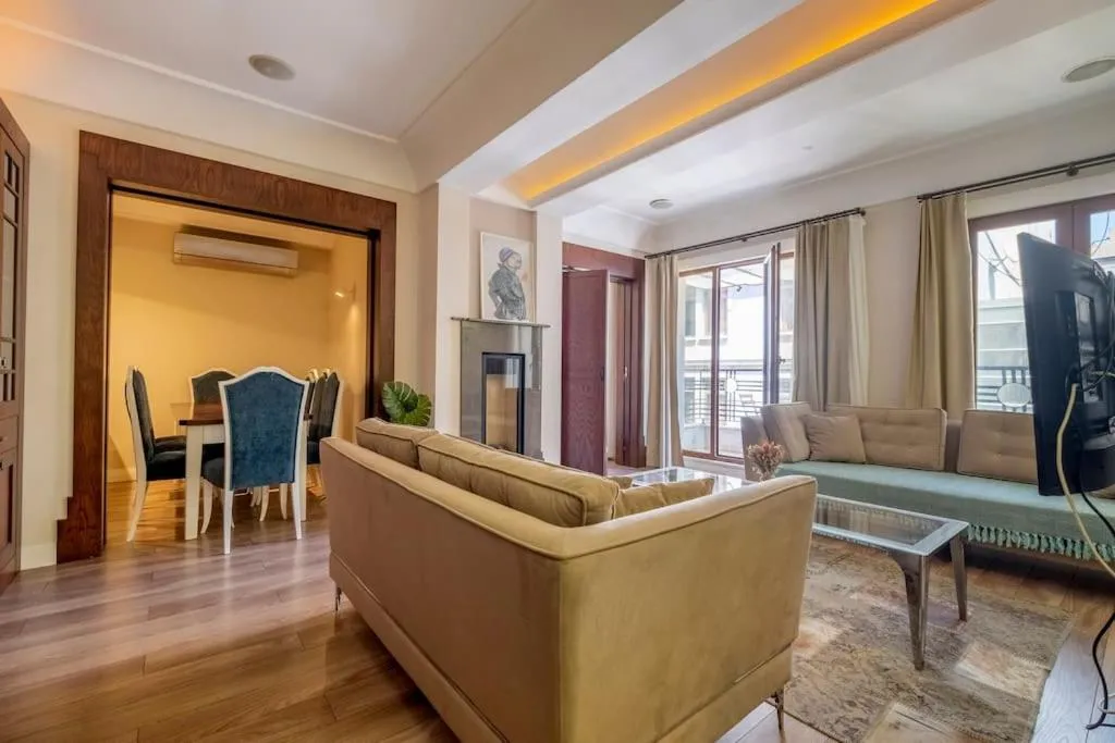 Image 1 of Spacious Apartment, 1-min to Taksim Square