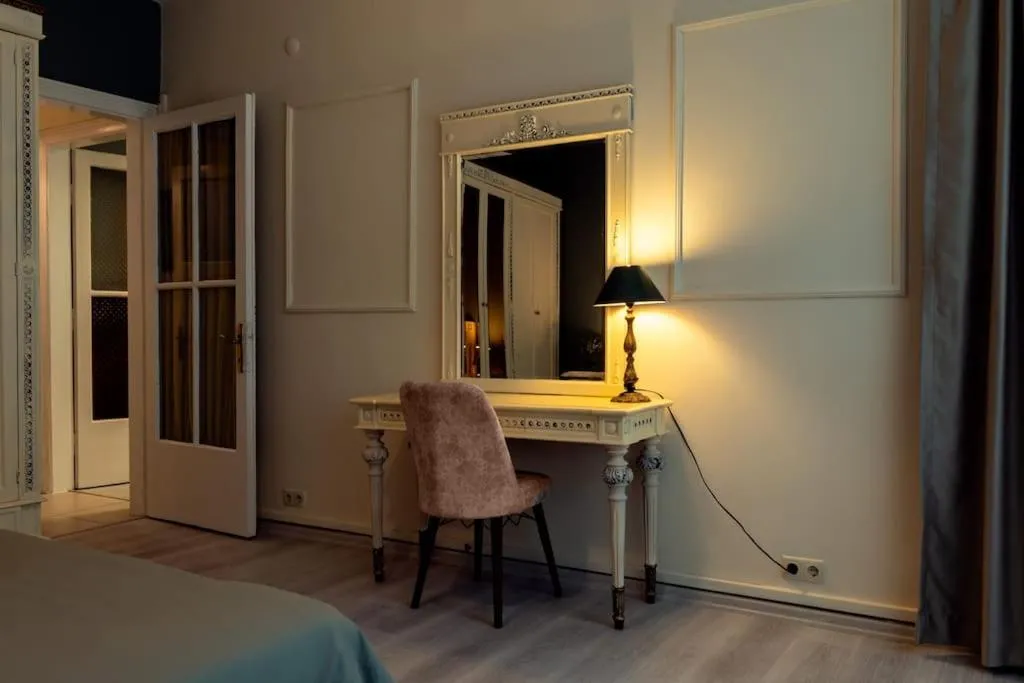 Image 5 of Spacious & Peaceful 2BR Central Apt. W/ Balcony