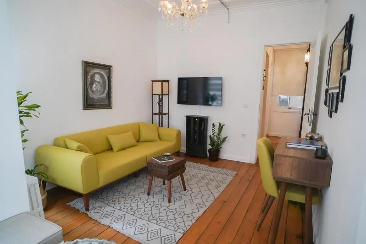 Image 1 of Stanbul House