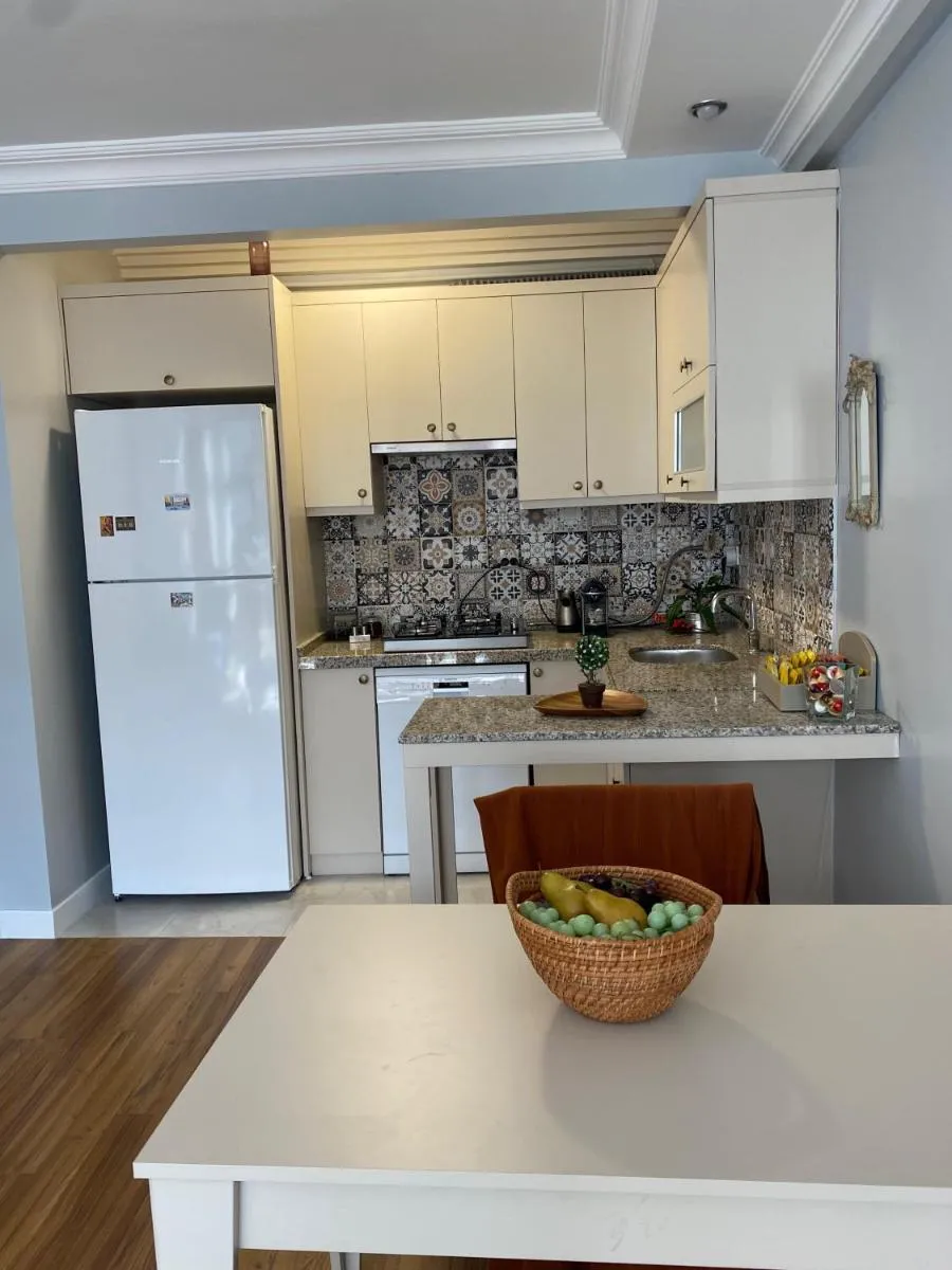 Image 3 of Stay Comfort Home, 110 m2 Home at City Center, Metro in 10 seconds, 1 living room and 1 bedroom