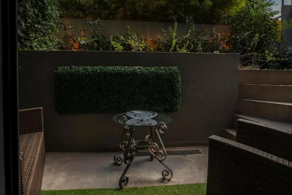 Image 5 of Stunning Duplex Flat with a Garden & Winter Patio
