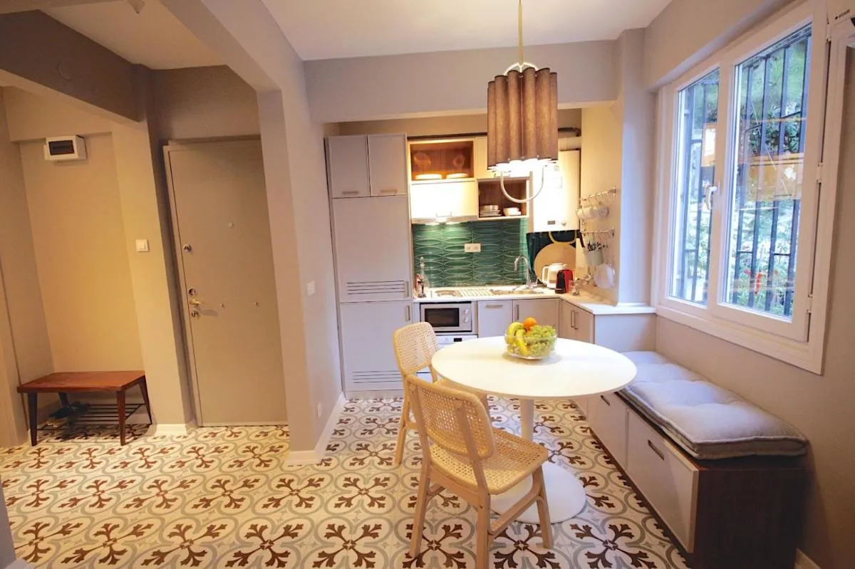 Image 4 of Superior refurbished flat in the heart of Istanbul