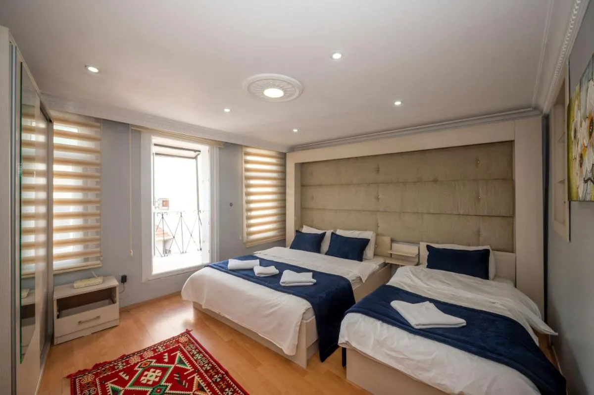 Image 2 of TAKSIM SUITE Apartment