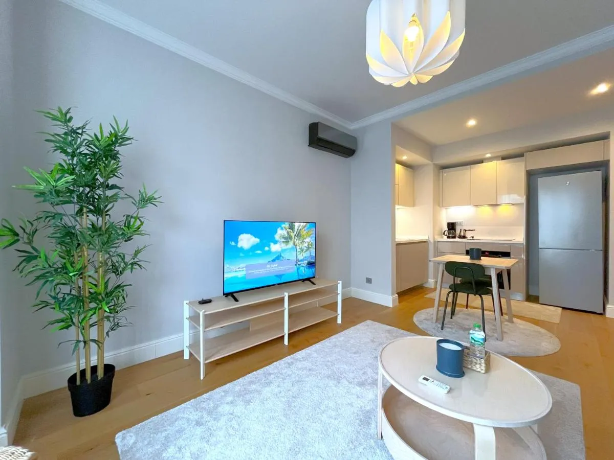 Image 2 of Taksim 360