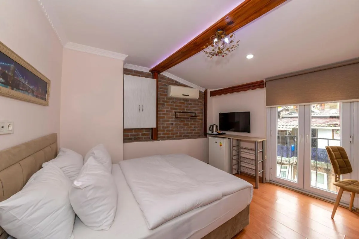 Image 1 of Taksim City Suites