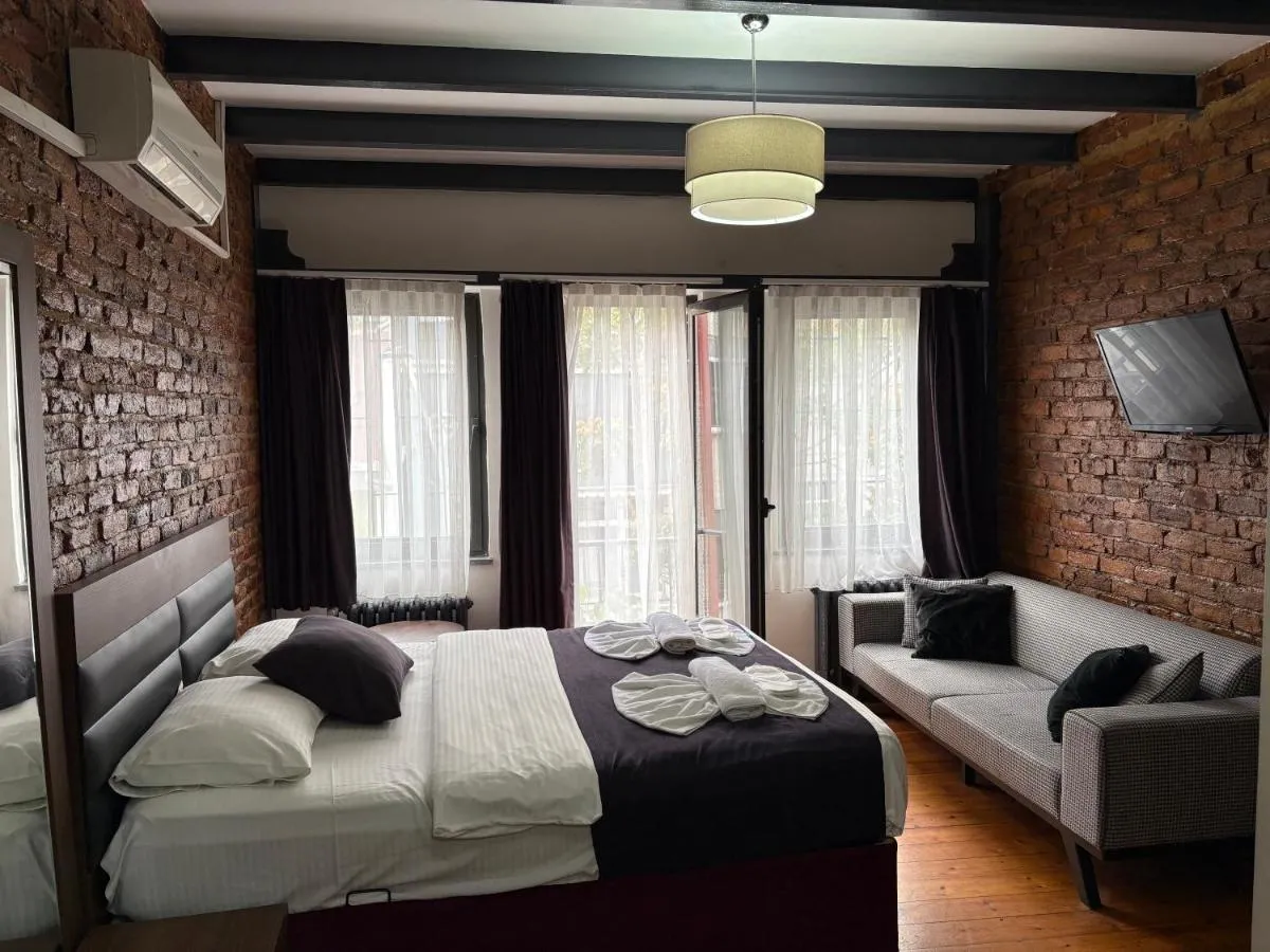 Image 2 of Taksim Otto suite