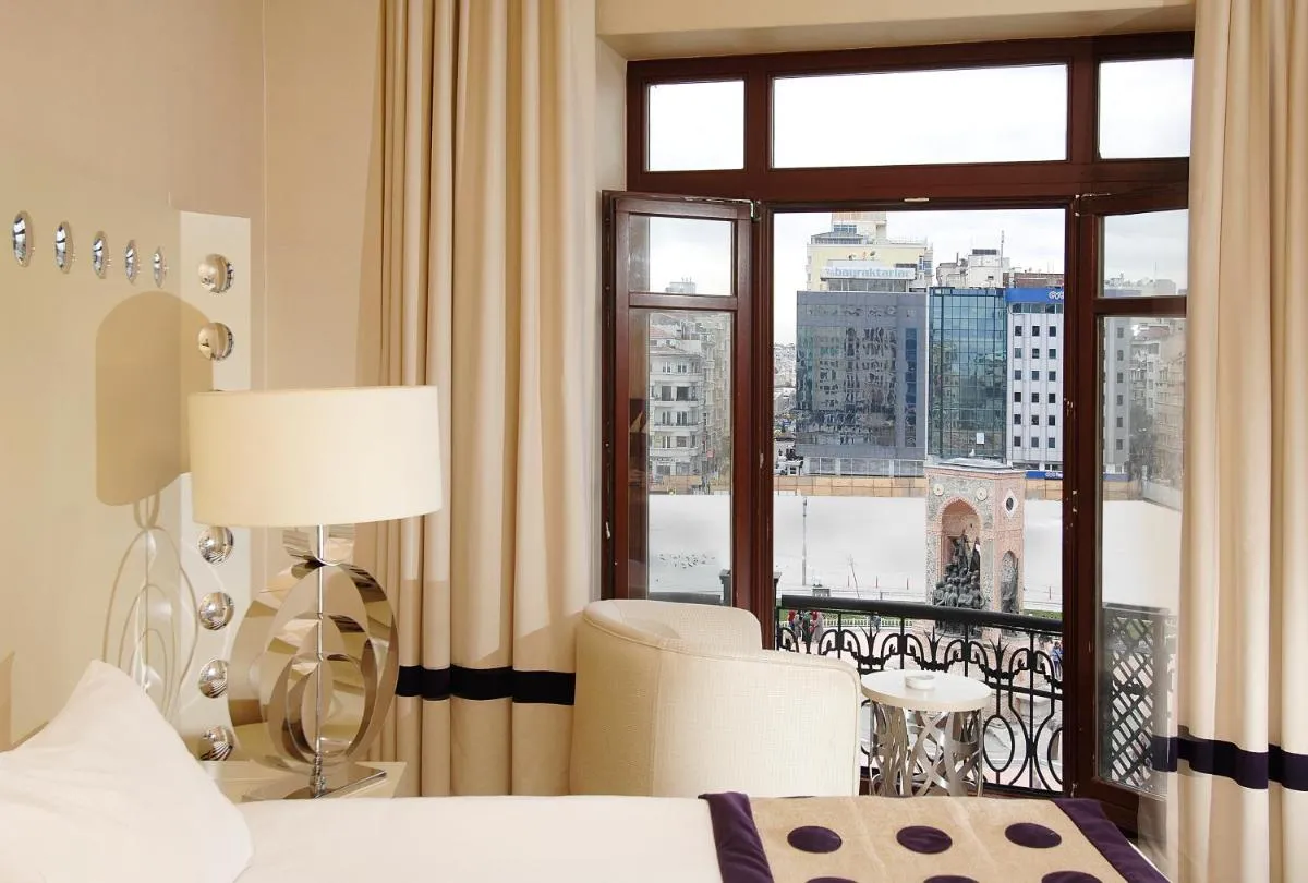 Image 1 of Taxim Hill Hotel