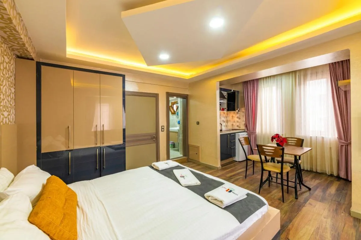 Image 6 of Taxim Trend Suites