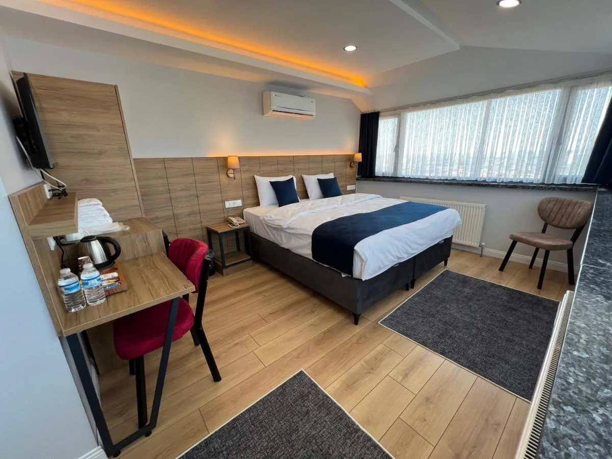 Image 6 of The Blue Suites