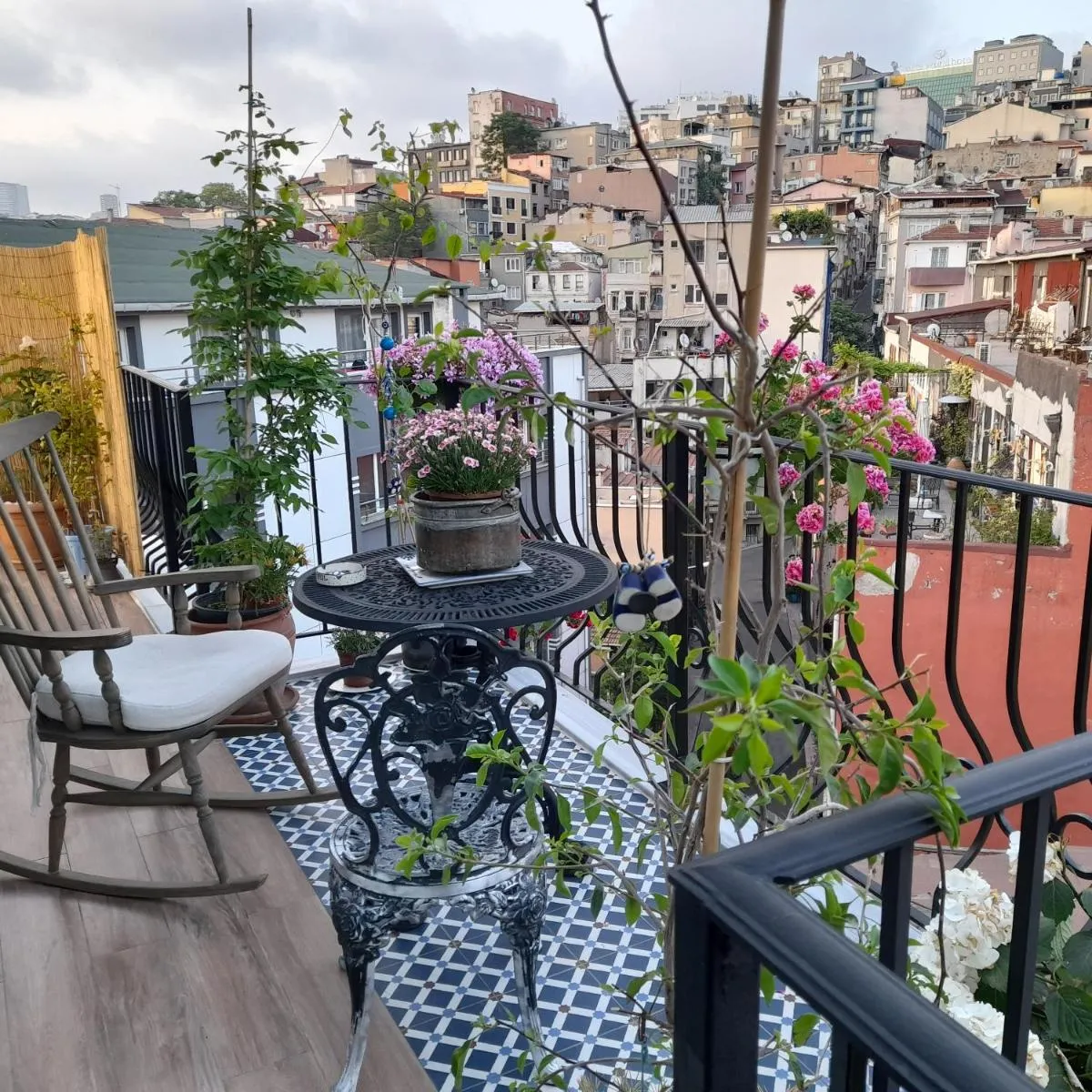 Image 3 of The White Swan Suites Beyoglu