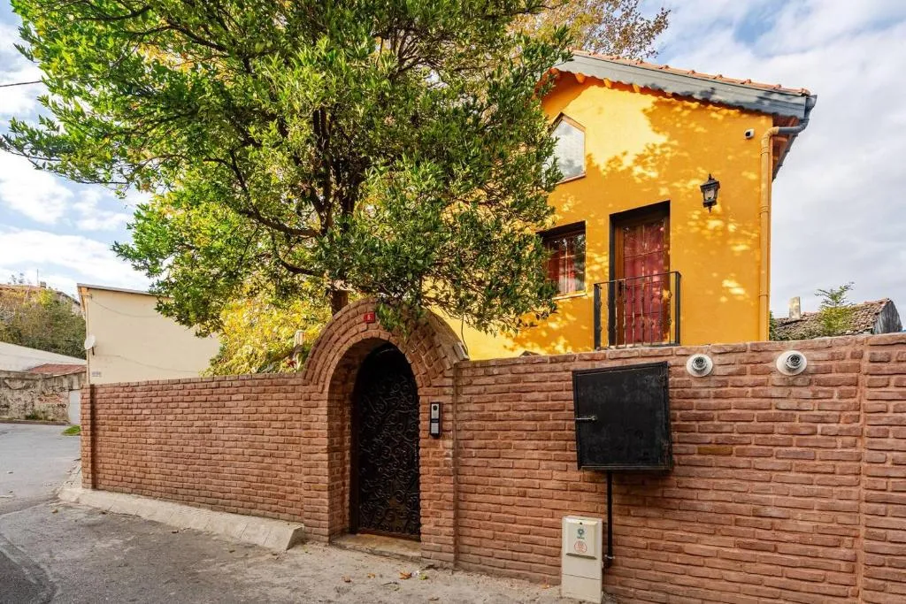 Image of Villa Arancia Istanbul – Garden, BBQ, Sauna & Turkish Bath by the Tram in Fatih