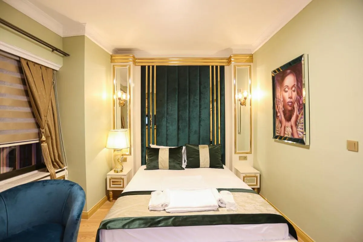Image 1 of WHITEMOON HOTEL SUİTES