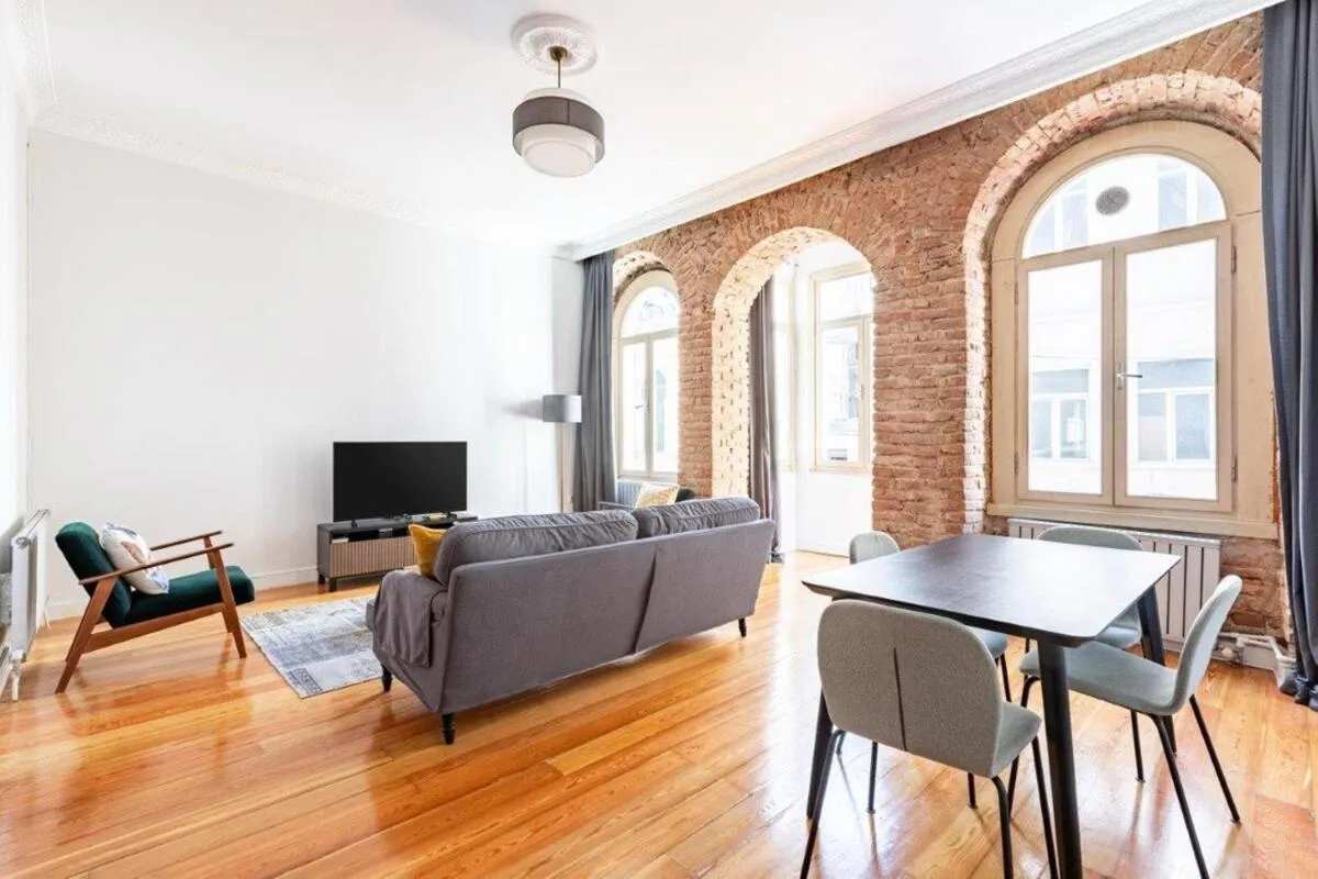 Image 1 of Warm Rustic Charming 2bd Galata Wpatio Gem! #320