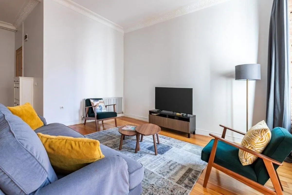 Image 5 of Warm Rustic Charming 2bd Galata Wpatio Gem! #320