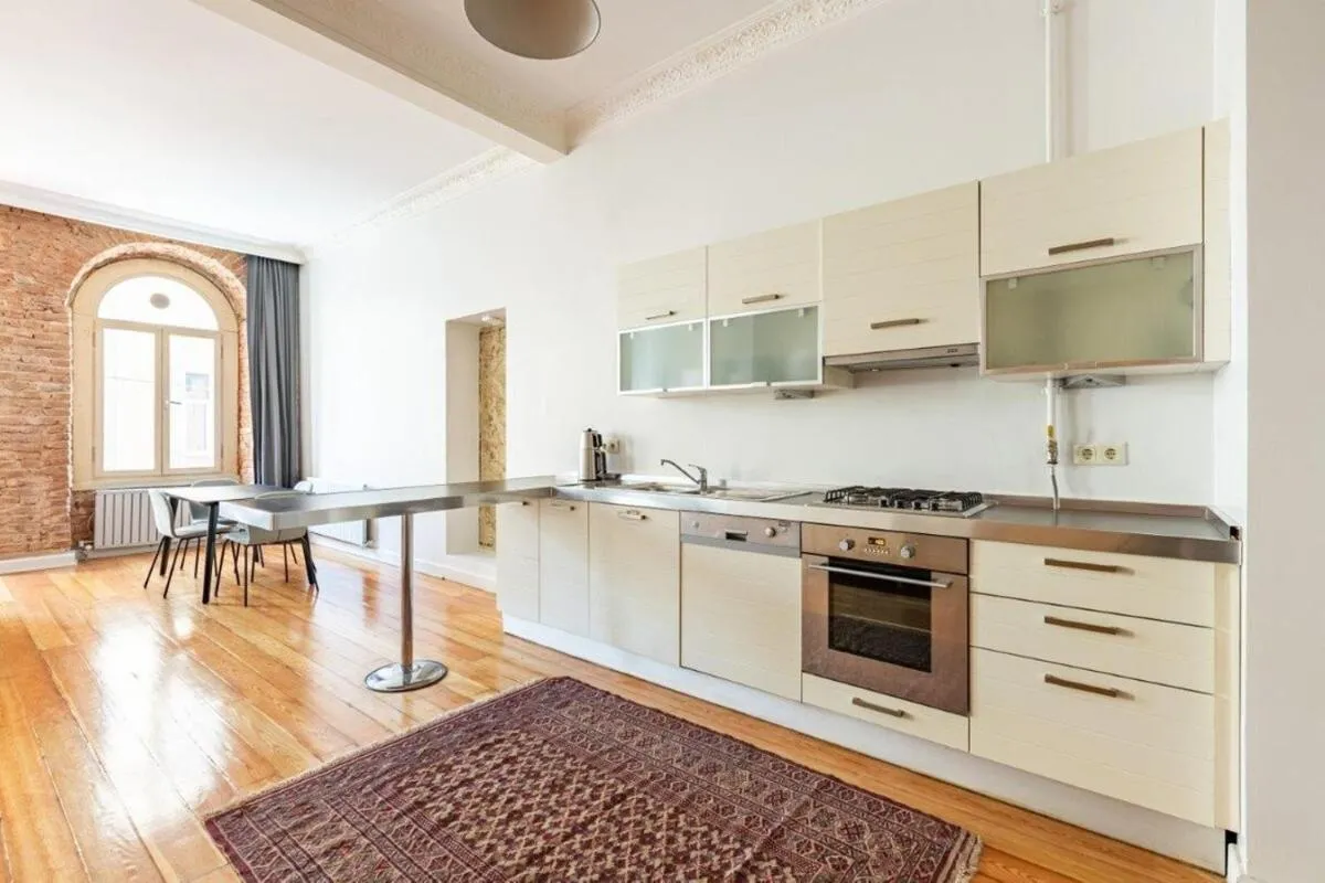 Image 6 of Warm Rustic Charming 2bd Galata Wpatio Gem! #320