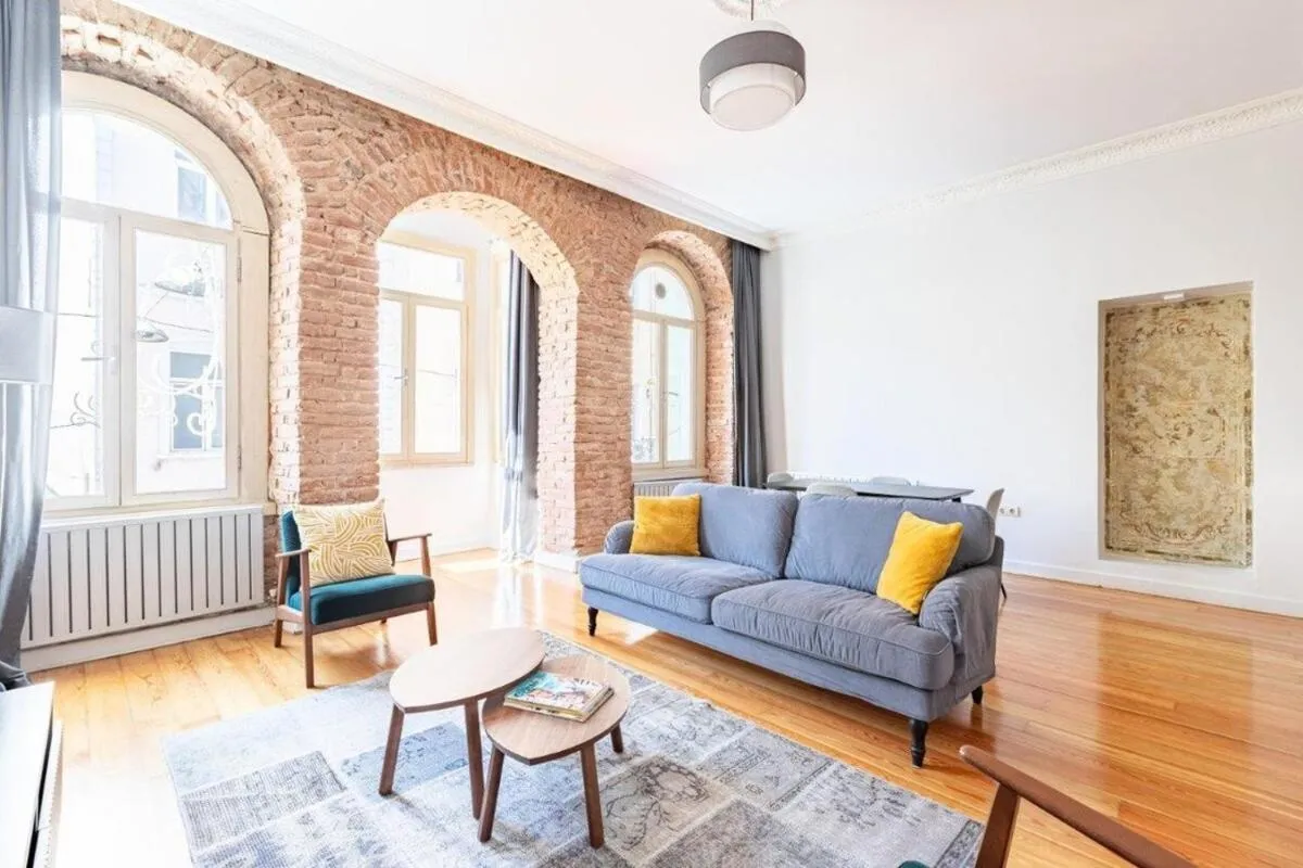 Image 2 of Warm Rustic Charming 2bd Galata Wpatio Gem! #320