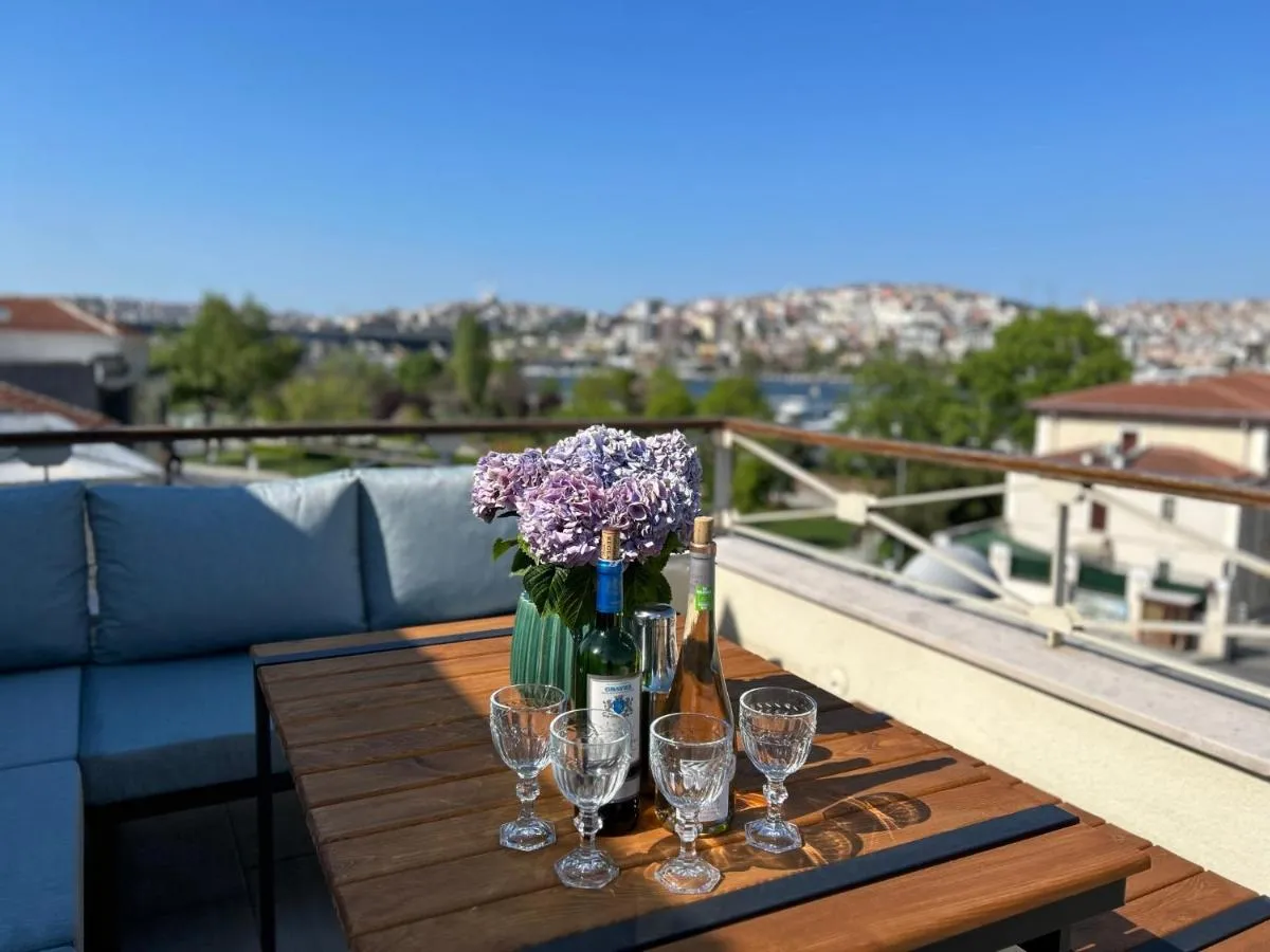 Image 2 of Waterfront Apartment by the Tram – Terrace with Dome & Golden Horn View in Fatih