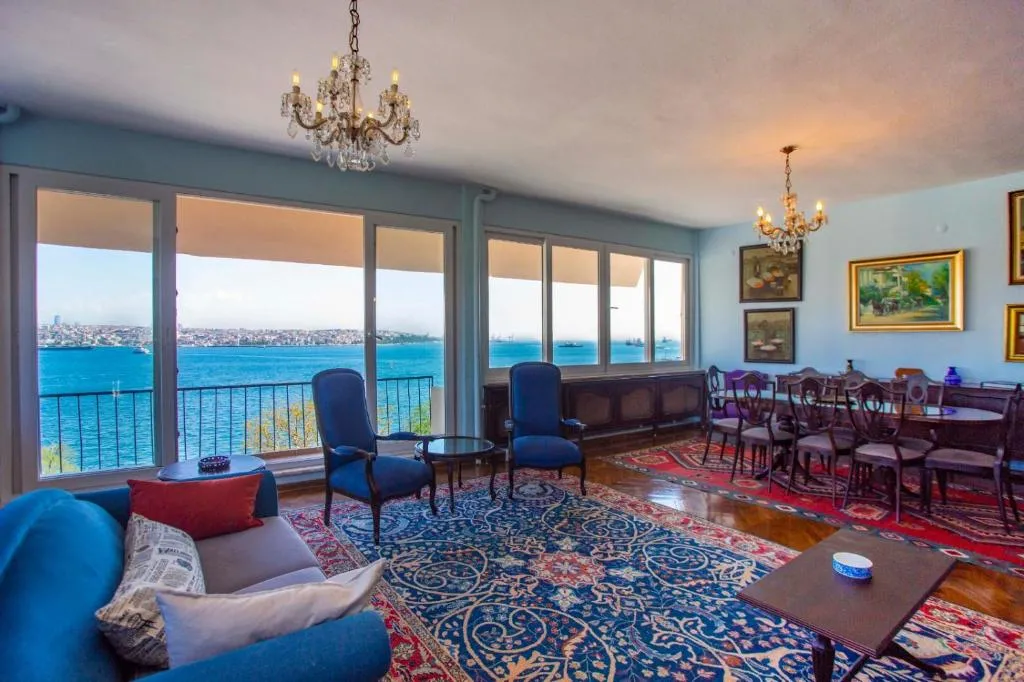 Image of Waterfront Penthouse Apt with a Stunning View