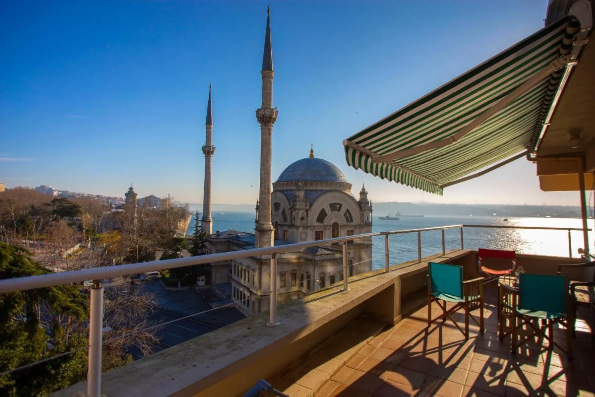 Image 5 of Waterfront Penthouse Apt with a Stunning View
