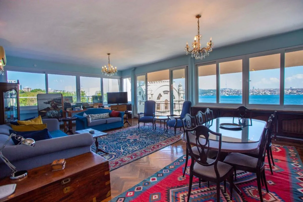 Image 1 of Waterfront Penthouse Apt with a Stunning View