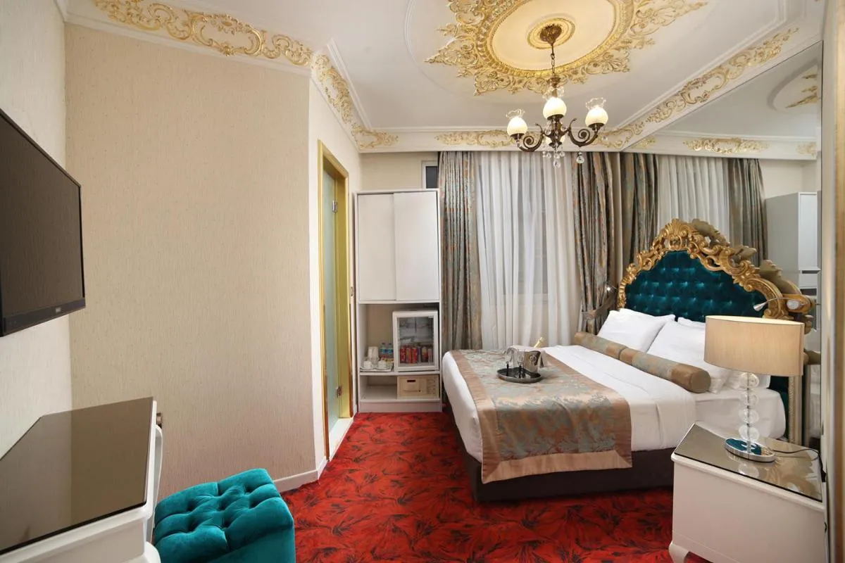 Image 2 of White Monarch Hotel