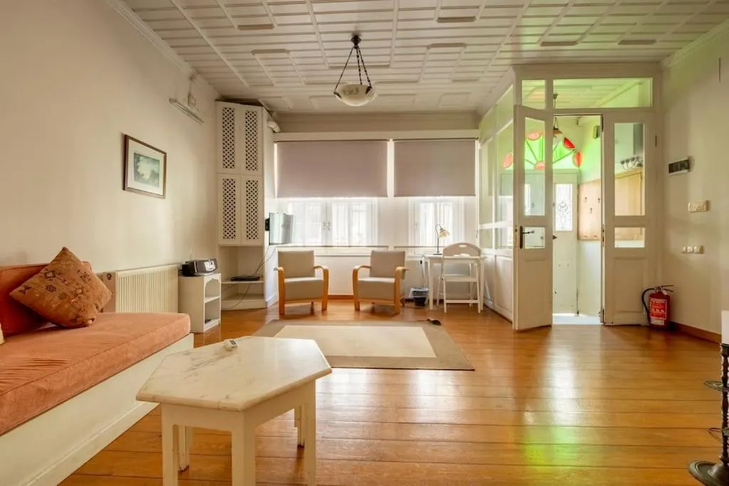 Image of Wonder Triplex Terrace in Peninsula