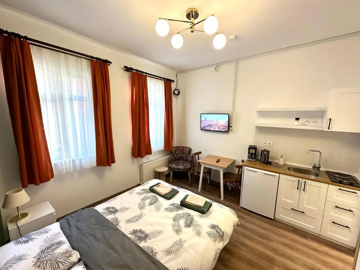 Image 1 of Yellowhouse Room 2