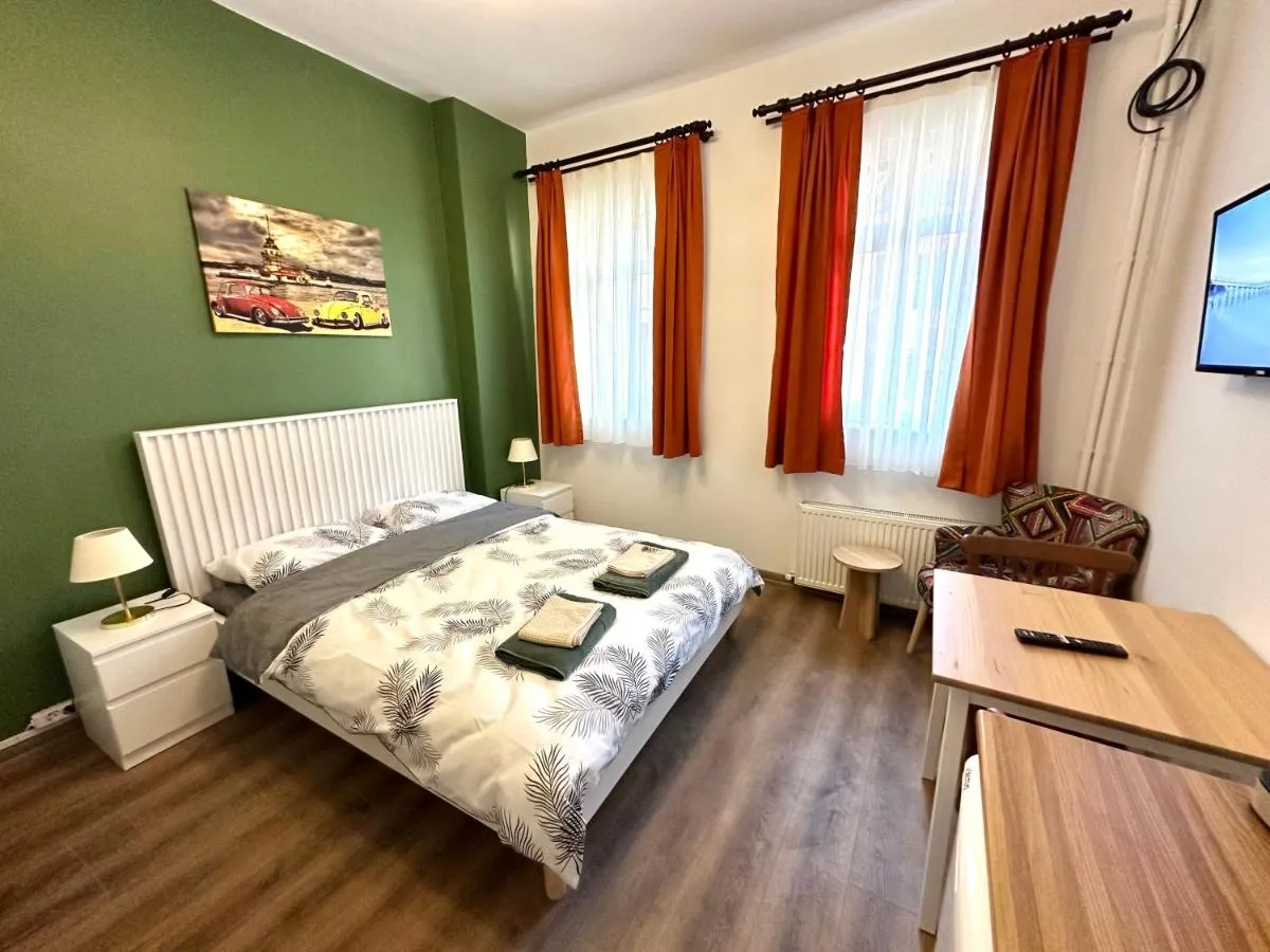 Image 2 of Yellowhouse Room 2