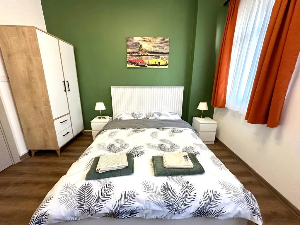 Image of Yellowhouse Room 2