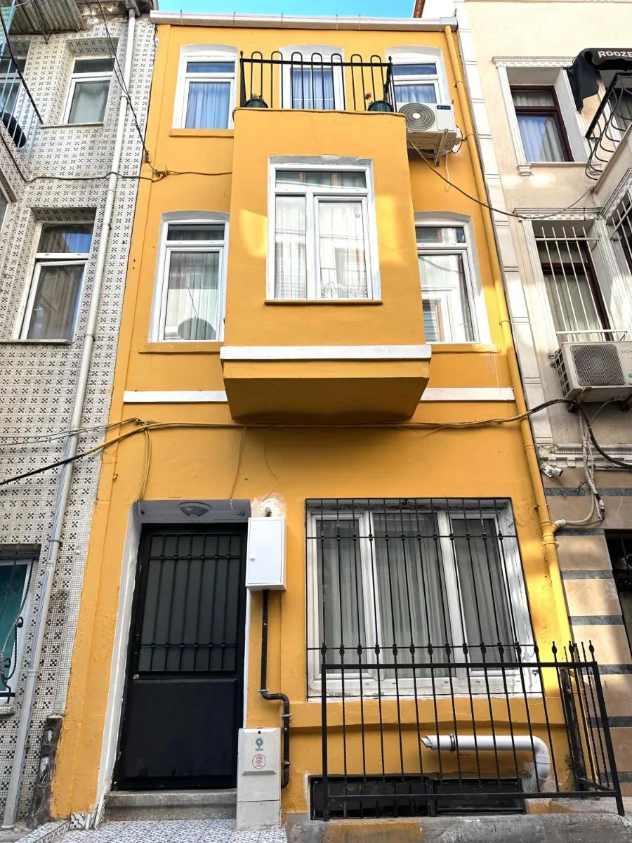 Image 3 of Yellowhouse Room 2