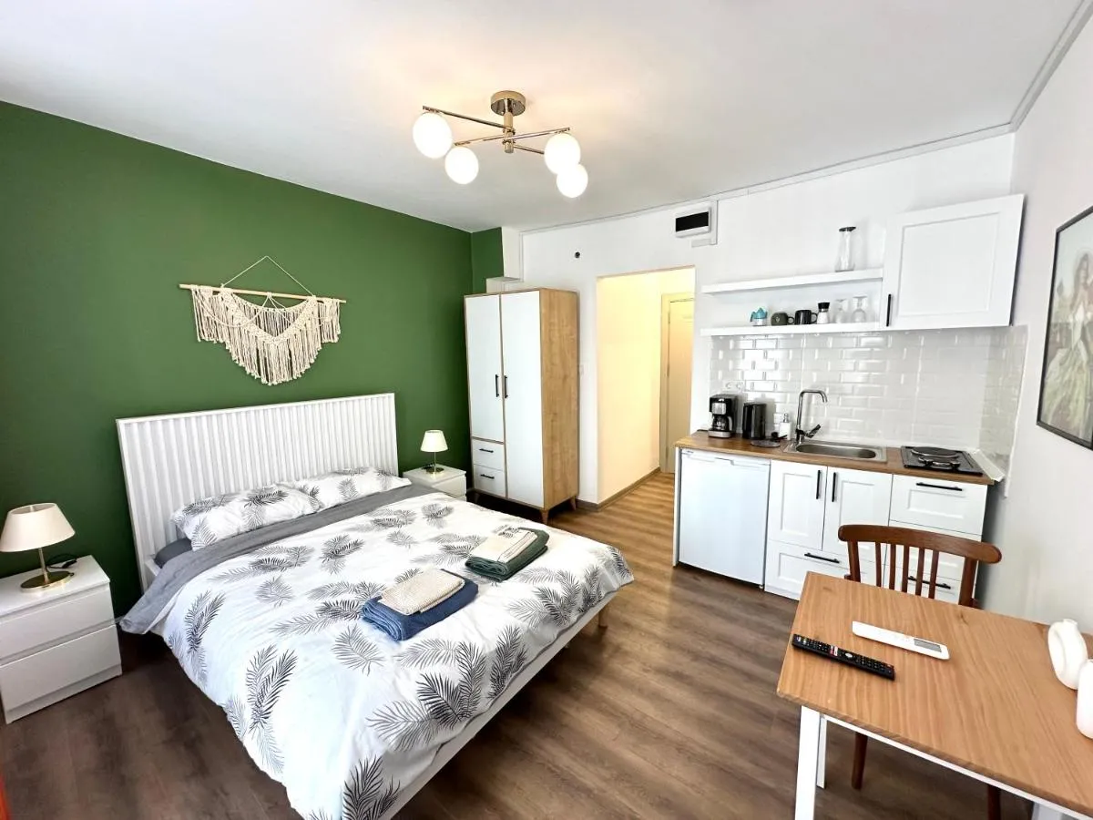 Image 4 of Yellowhouse Room 6