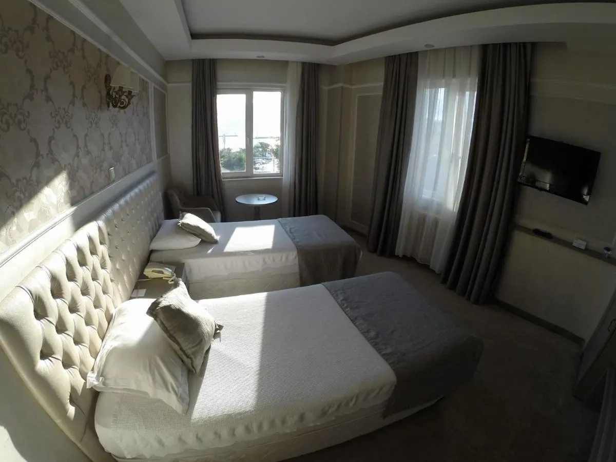 Image 3 of deniz otel